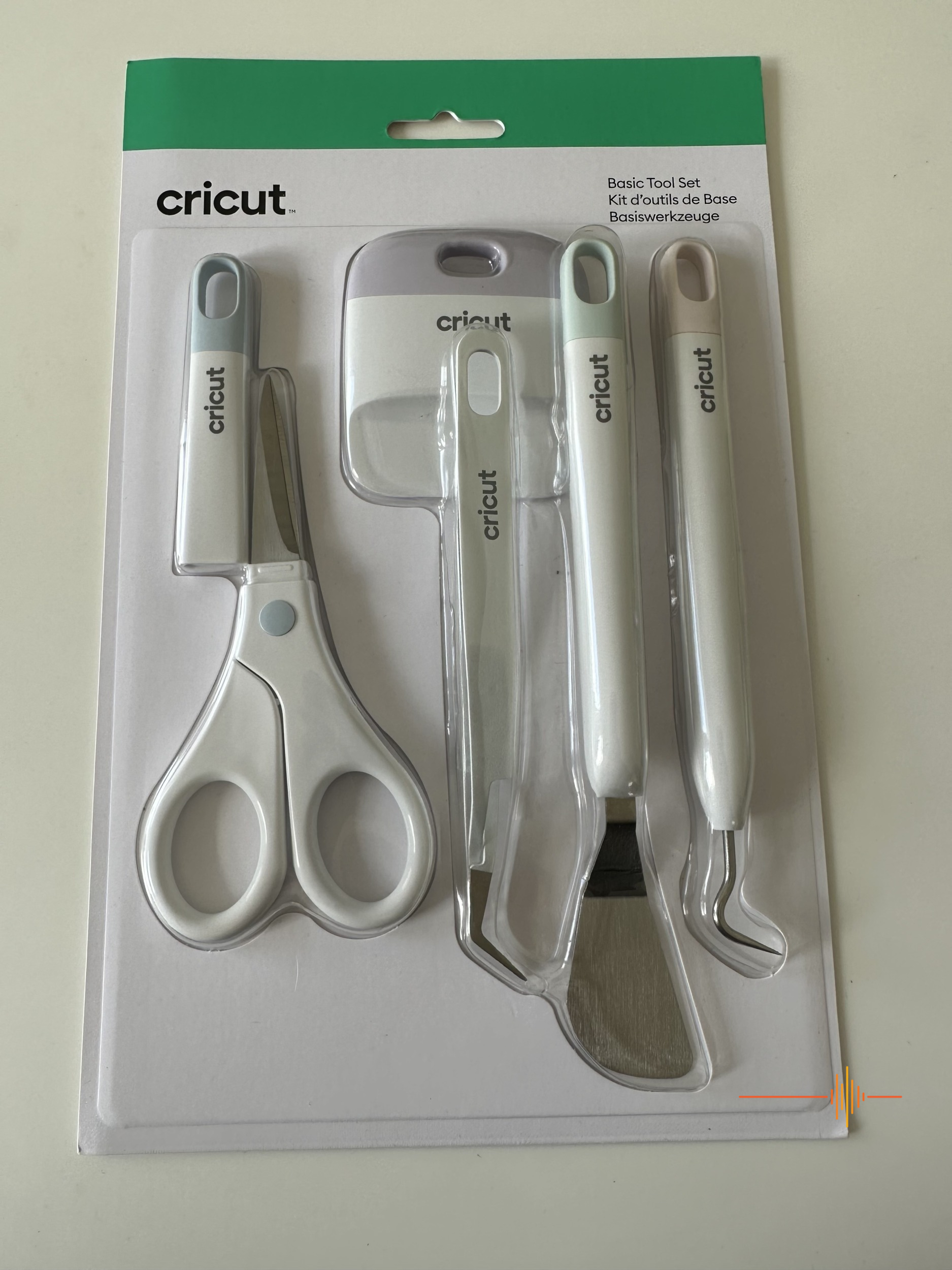 Cricut Silver Plastic and Metal Removable Vinyl in the Crafting Machines &  Accessories department at